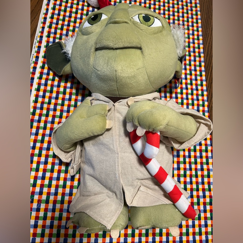 NWT YODA CHRISTMAS PLUSH PORCH GREETER STAR WARS CANDY CANE GEMMY Lucasfilm